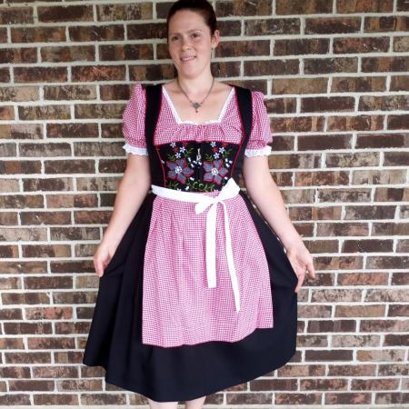 BLACK DIRNDL WITH CHECKED BLOUSE
